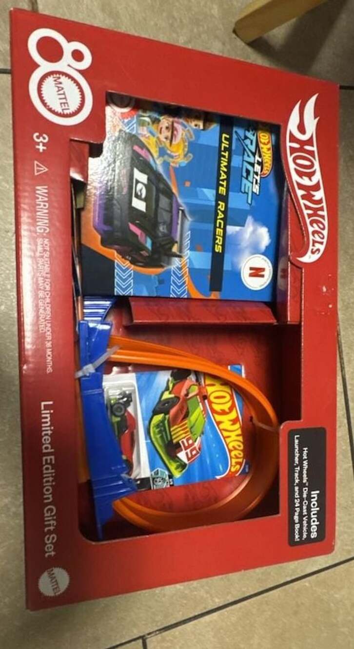 Hot Wheels Let's Race Ultimate Racers Limited Edition Gift Set